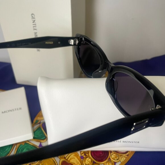 Gentle Monster Statement Black Sunglasses Gold Detail Trendy main image 10